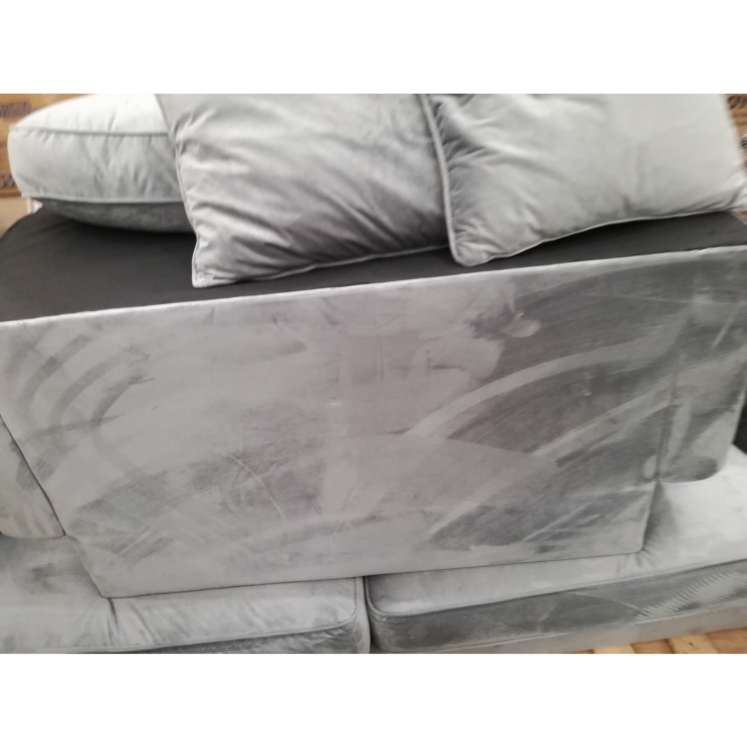 GRADE A2 Silver Grey Velvet Loveseat Payton Furniture123