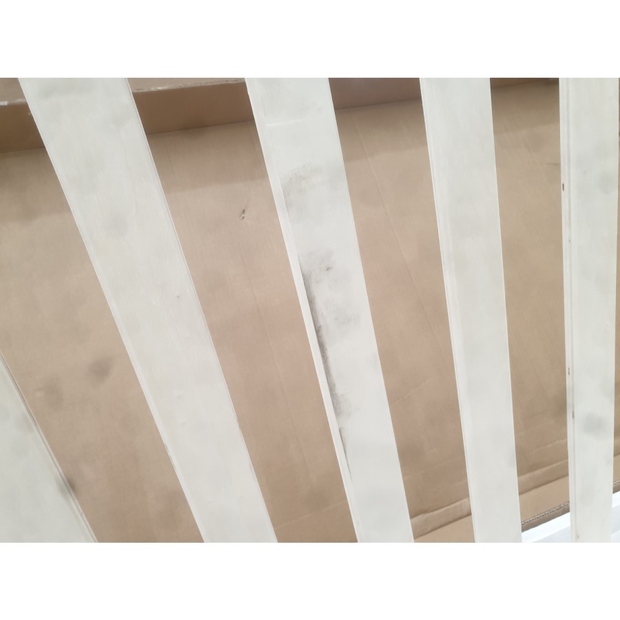GRADE A2 - White Scandi Pine Wood Convertible Cot Bed - Astelle