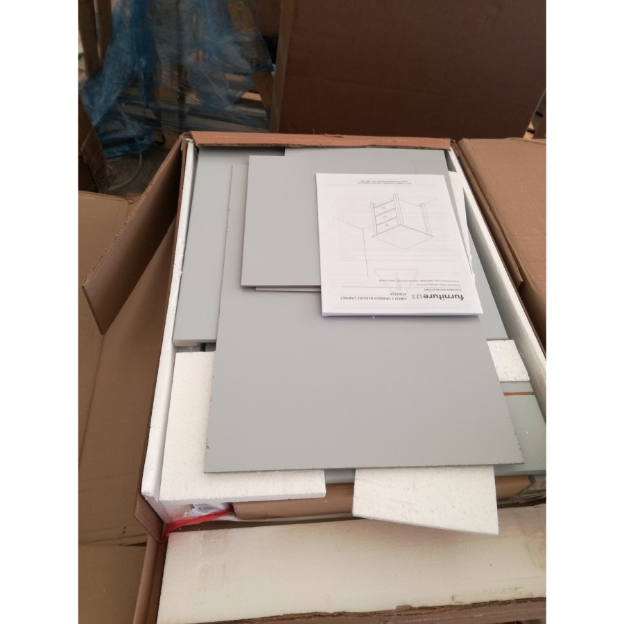 GRADE A2 - Grey 3 Drawer Bedside Cabinet - Finch