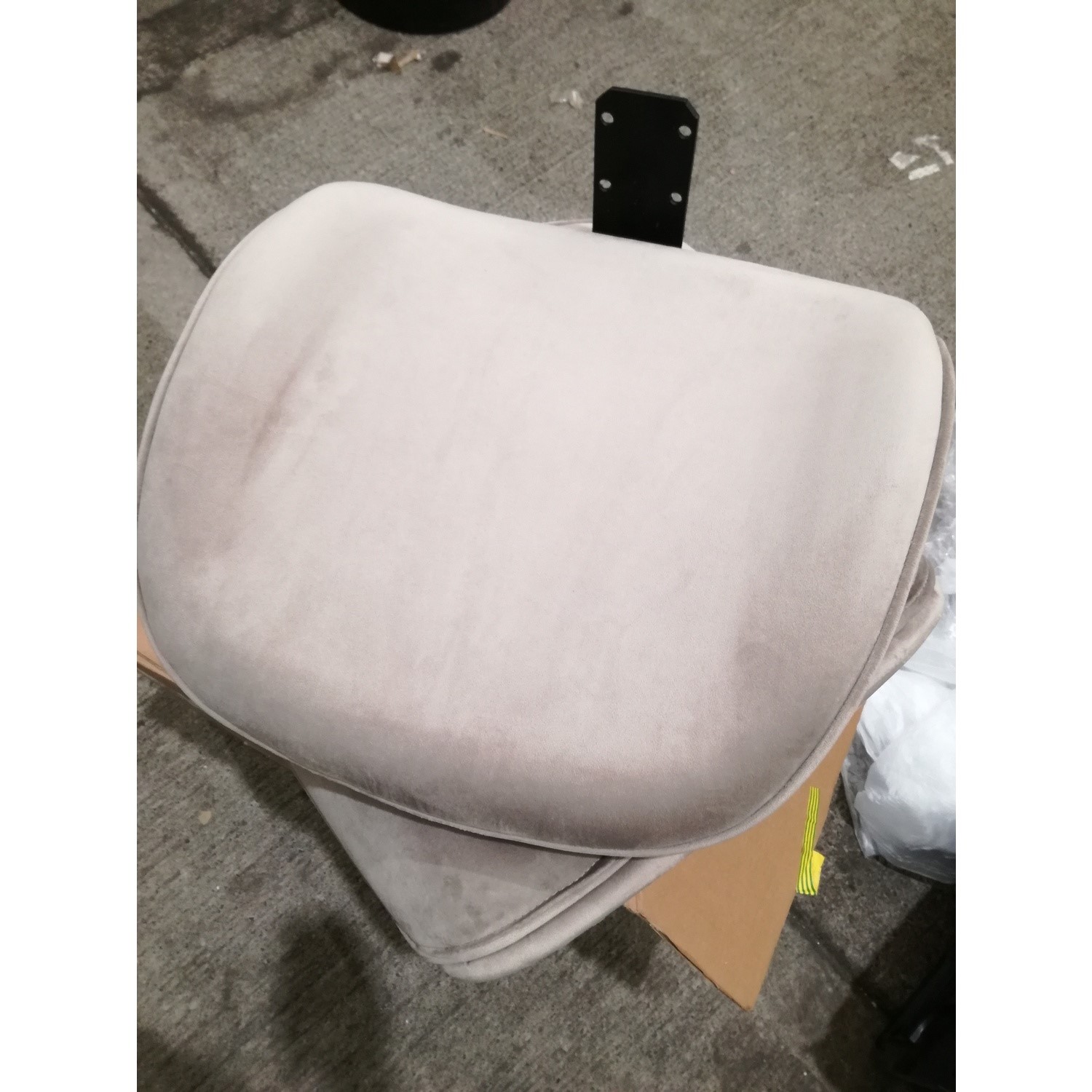 GRADE A2 Set of 2 Mink Velvet Dining Chairs with Black Legs Jenna