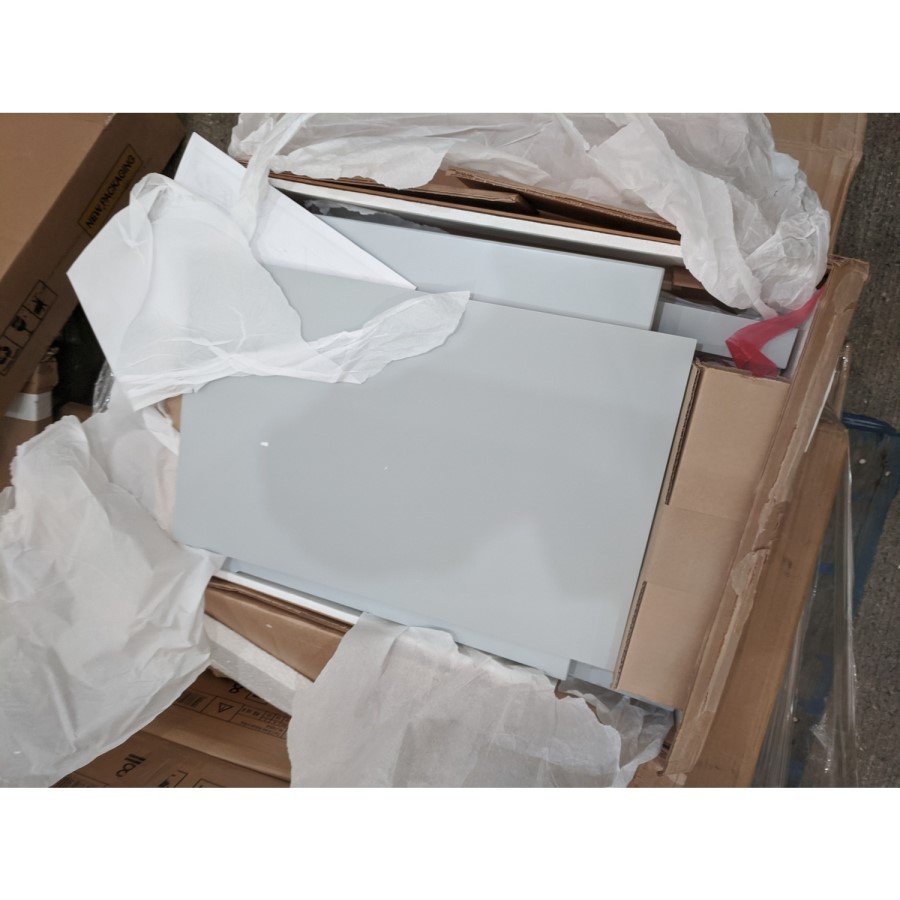 GRADE A2 - Light Grey Painted 3 Drawer Bedside Table - Finch