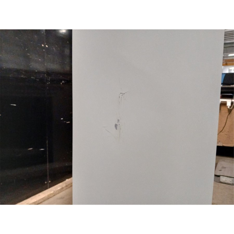 GRADE A3 - Cream Fire Surround and Electric Fire with Logs - AmberGlo