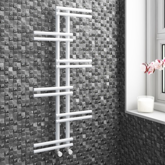 GRADE A1 - White Bathroom Towel Radiator - 1005 x 500mm