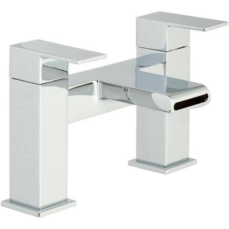Delta Right Hand  P Shaped 1700 Shower Bath Suite