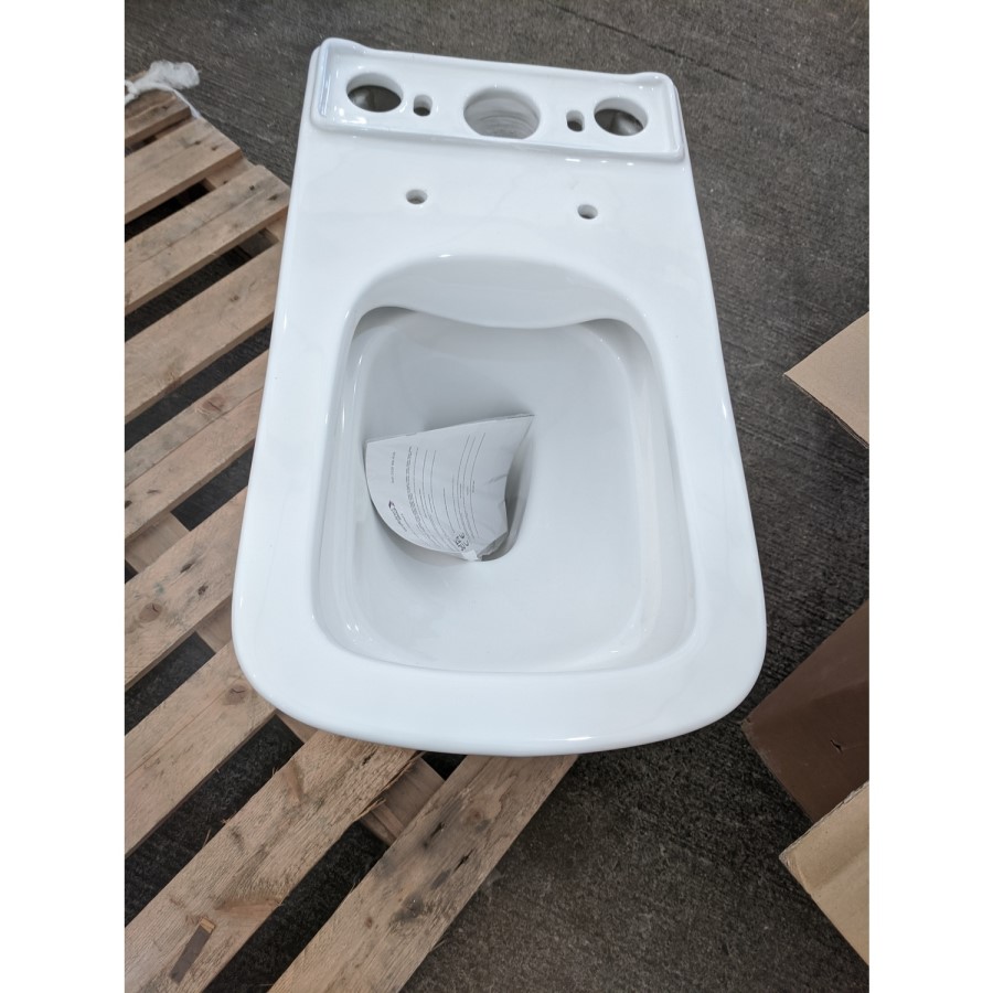 Grade A2 - Close Coupled Rimless Toilet with Soft Close Seat - Boston