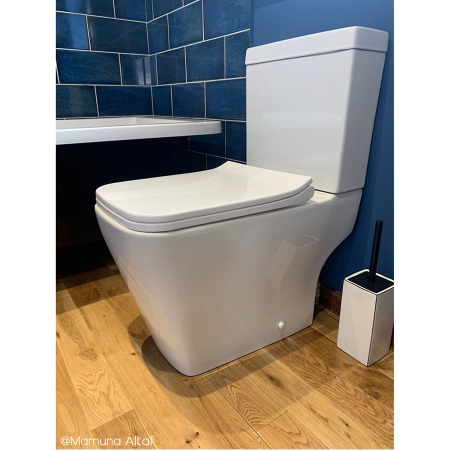Grade A1 - Close Coupled Toilet with Soft Close Seat - Voss