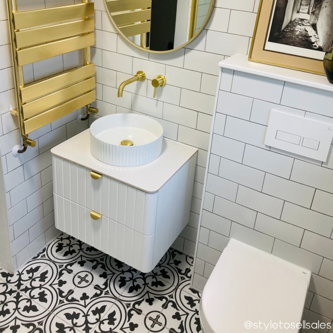 600mm White Wall Hung Countertop Vanity Unit with Basin and Brass Handles - Empire