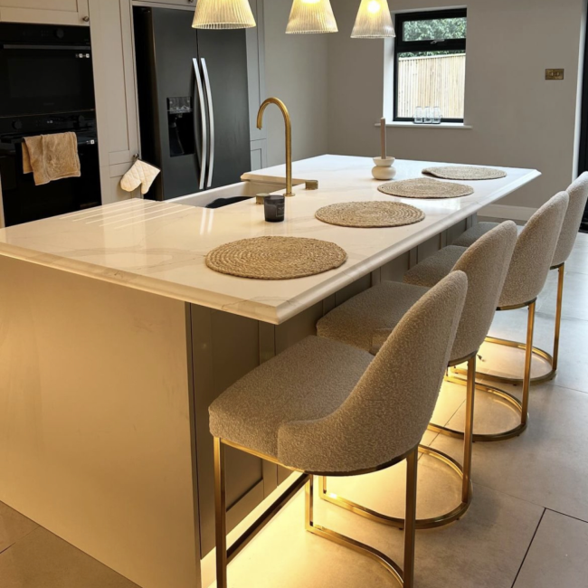 Counter stools with brass legs hotsell