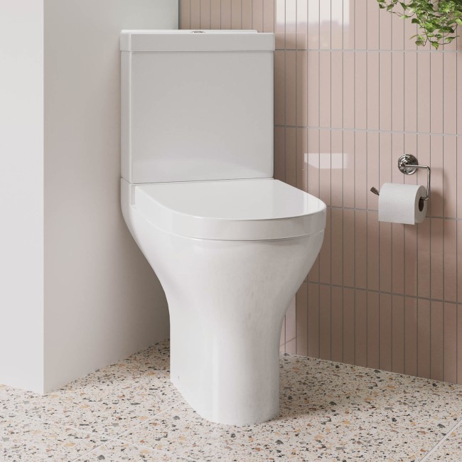 Grade A2 - Close Coupled Corner Toilet with Soft Close Seat & Cover - Laurel