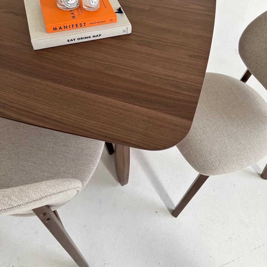 Walnut Curved Leg Dining Table - Seats 4 - 6 - Leona