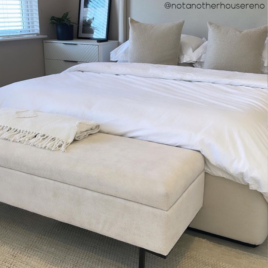 Blanket Box Seat in Beige Corduroy - Roman