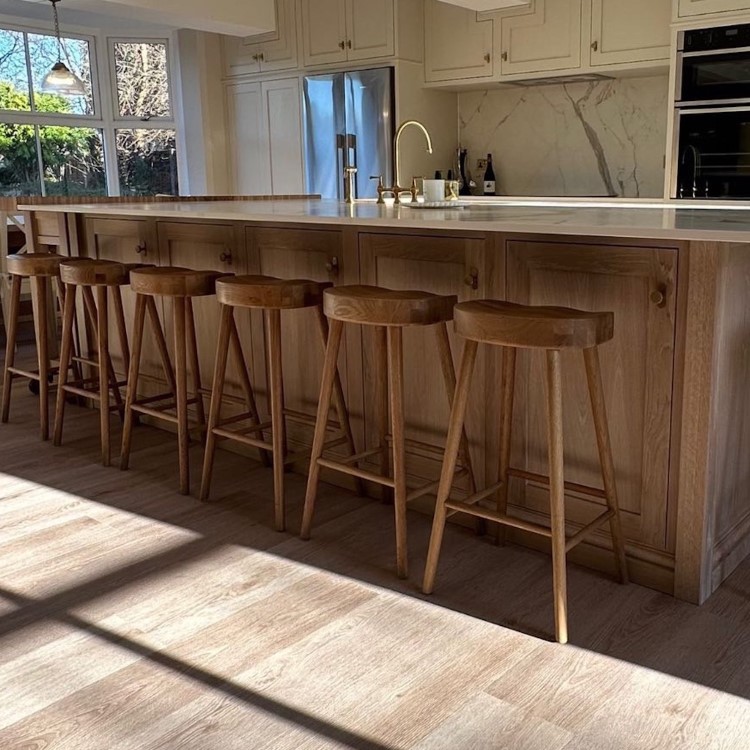 Set of 3 Solid Weathered Oak Kitchen Counter Stools - 70cm - Rayne