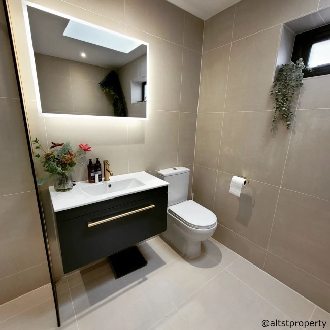 Rectangular Heated Bathroom Mirror with Lights Shaver Socket & Bluetooth Speaker 800 x 600mm - Divine