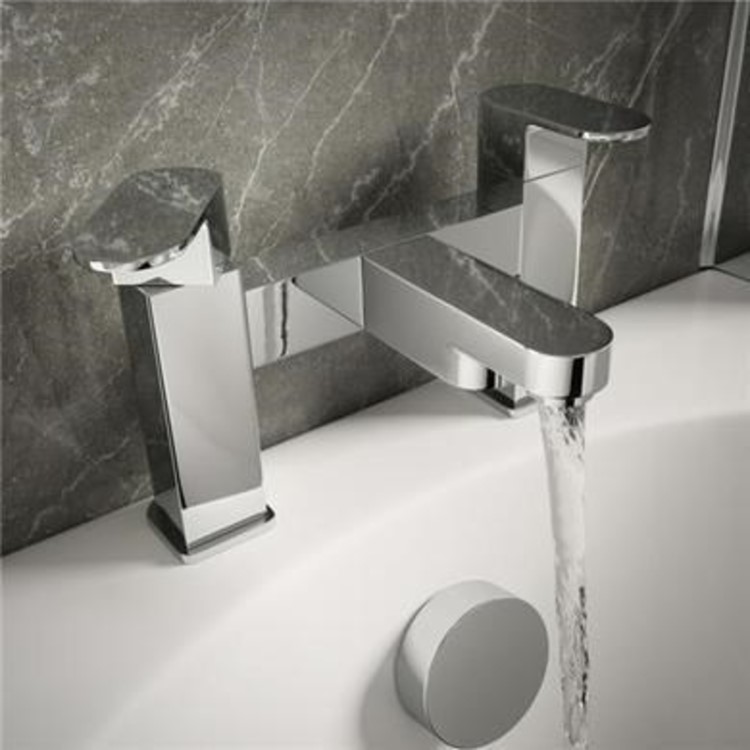 Chrome Bath and Basin Tap Set - Como