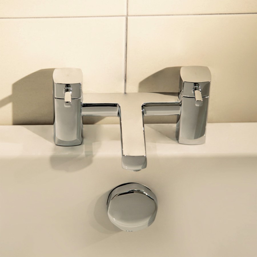 Chrome Bath and Basin Tap Set - Form