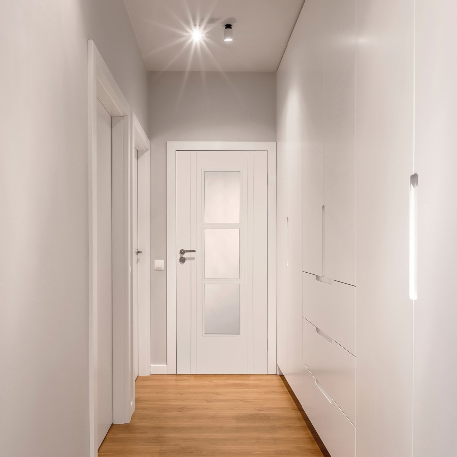 White Fully Finished 3 Panel Glazed Door - 1981 x 686 x 35mm - Capri