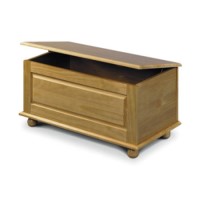 Julian Bowen Pickwick Pine Blanket Box