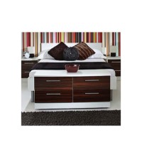 Welcome Furniture Hatherley High Gloss 4 Drawer Wide Chest in White and Ebony