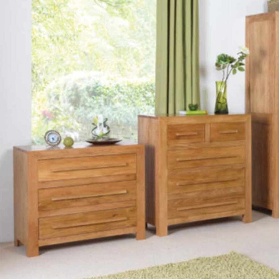 Heritage Furniture UK Caley Solid Oak 3 Drawer Chest