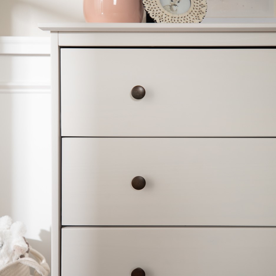Foster Modern 4 Drawer Chest of Drawers in White | Furniture123