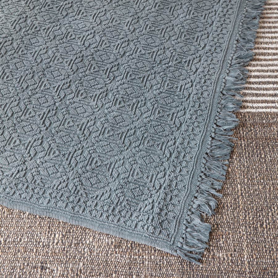 Hand Crafted Green Rug - 120 x 170 cm
