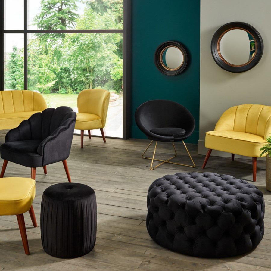 Round Pouffe in Black Velvet with Buttons