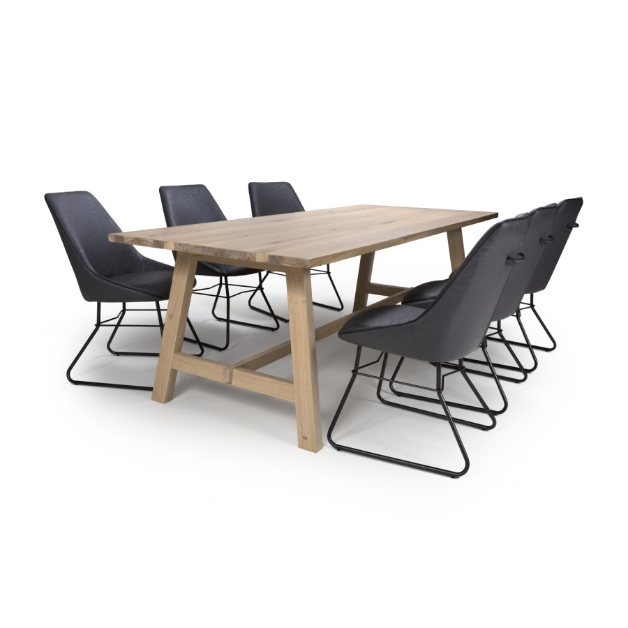 Oak Extendable Trestle Table - Seats 6 - Marshall