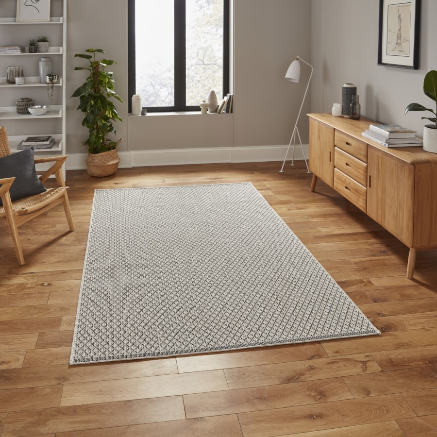 Stitch Indoor/Outdoor Ivory & Black Rug - 160x220cm