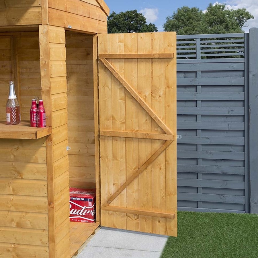 Rowlinson Garden Bar