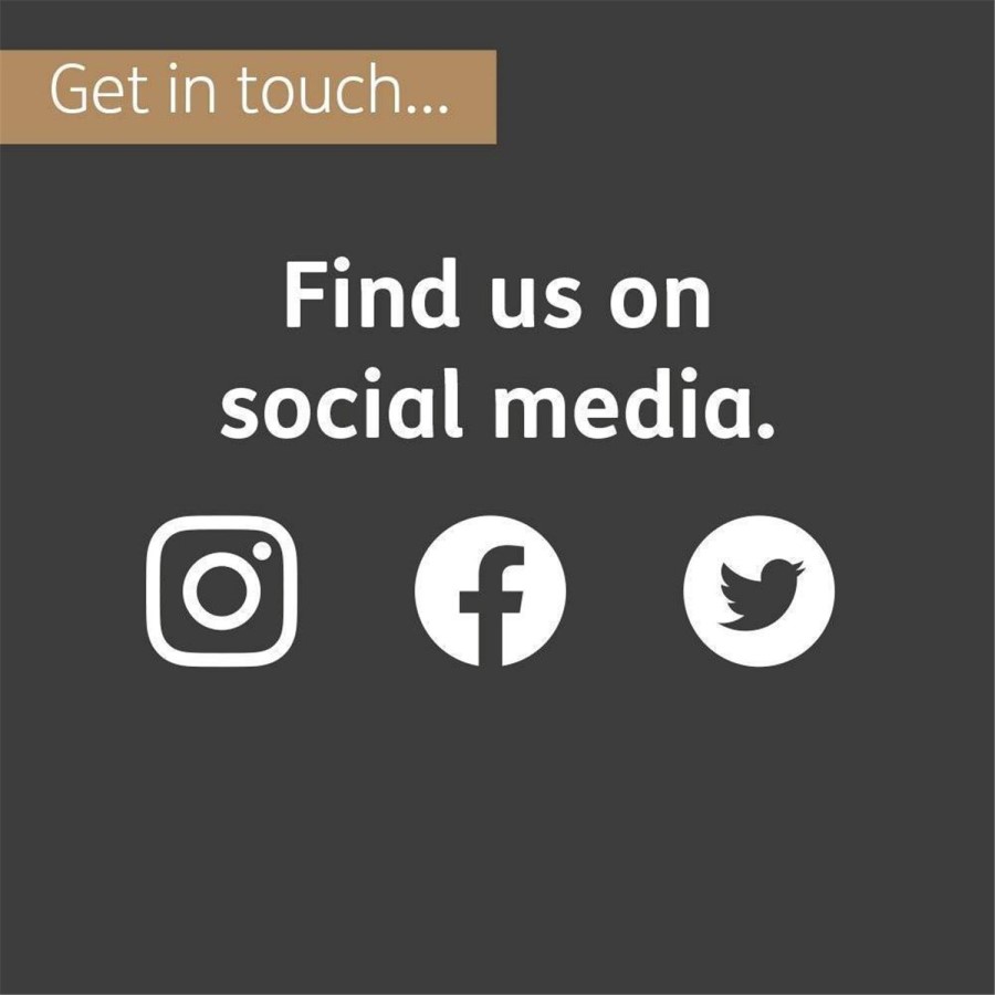 Internal Oak Glazed Victorian 4-Panel Bi-Fold Door with Clear Bevelled Glass - Unfinished - 1981 x 686 x 35mm - XL Joinery