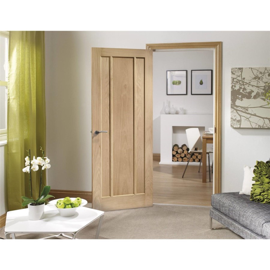 Internal Oak 3-Panel Door - Unfinished - 2040 x 726 x 40mm - Worcester - XL Joinery