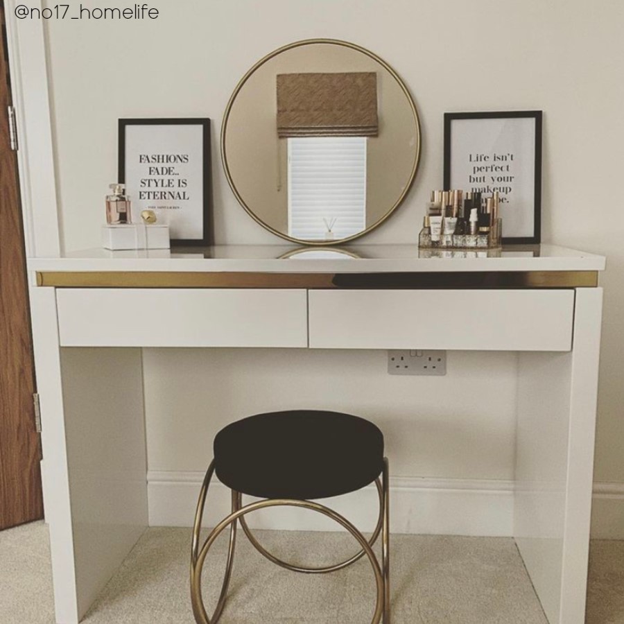 GRADE A2 - White High Gloss Dressing Table with 2 Drawers and a Gold Trim - Isabella