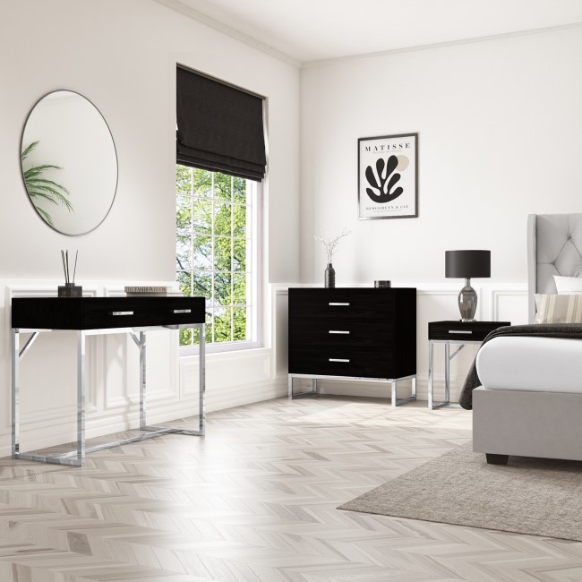 Black Modern Chest of 3 Drawers with Legs - Kaia