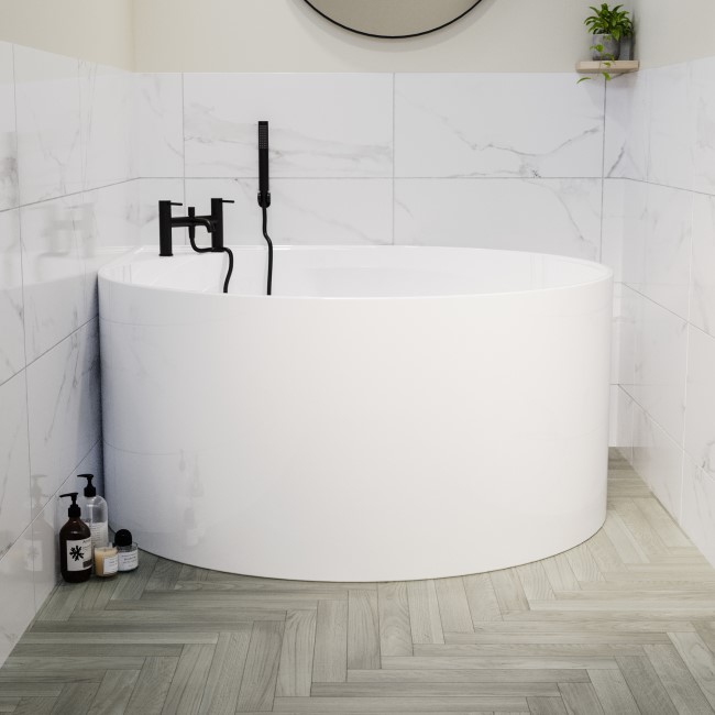 Freestanding Round Corner Bath 1250 x 1250mm - Malta