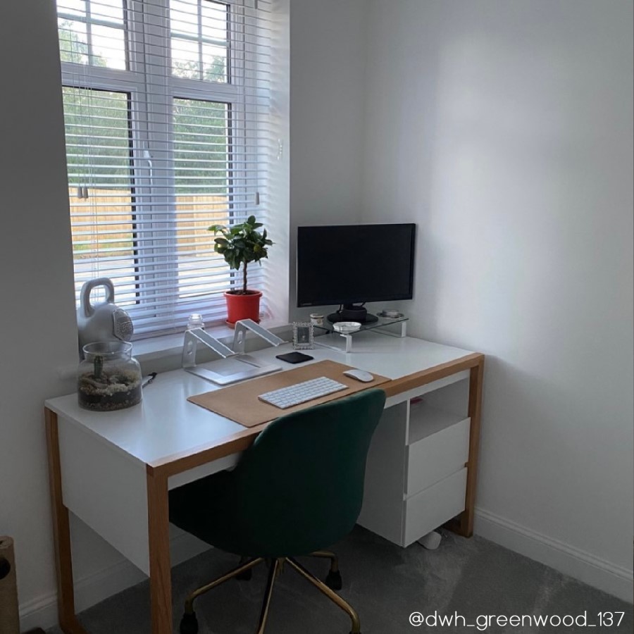 GRADE A2 - Green Velvet Office Chair with Arms - Marley
