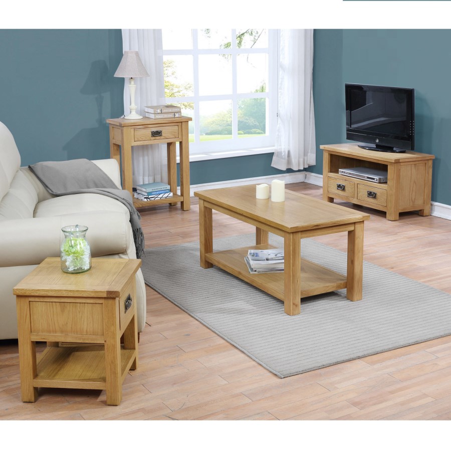 GRADE A1 - Solid Oak Side Table - Rustic Saxon Range