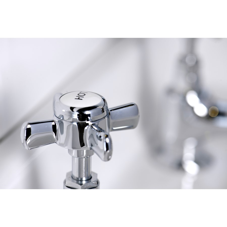 Elod Pair of Traditional Basin Pillar Taps