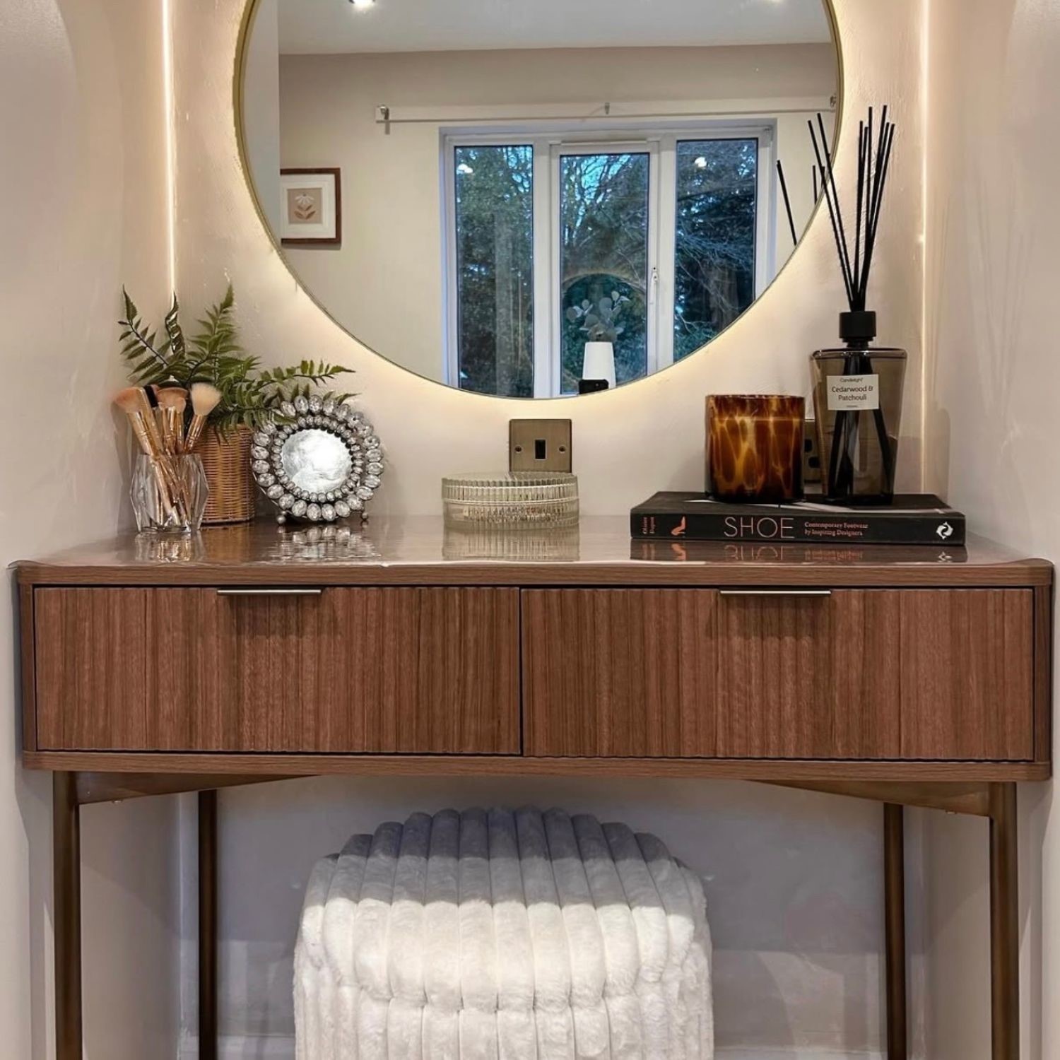 Dark Wood Ribbed Dressing Table with Storage Drawers - Valencia - Furniture123 Dark Wood Ribbed Dressing Table with Storage Drawers - Valencia - Furniture123