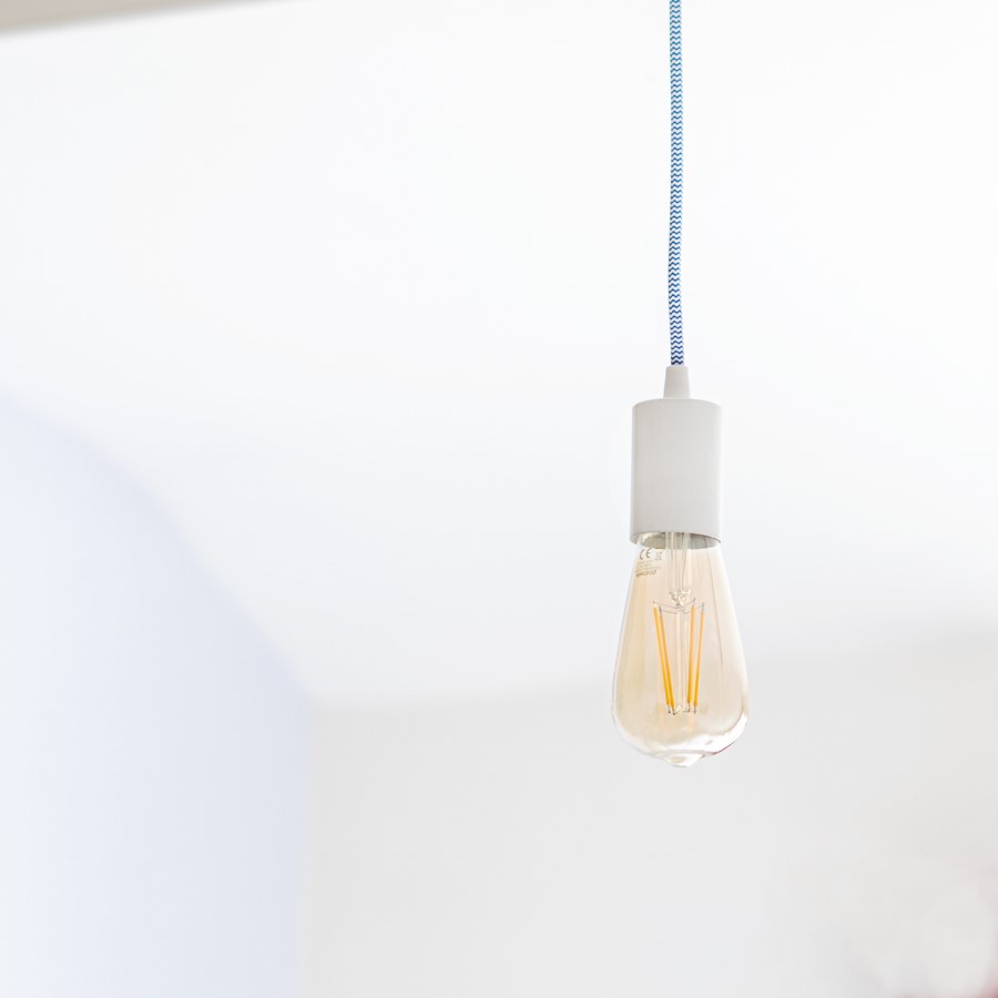 electriQ ST64 Smart dimmable Wifi filament bulb with B22 bayonet fitting - Smoked Amber finish - Alexa & Google Home compatible