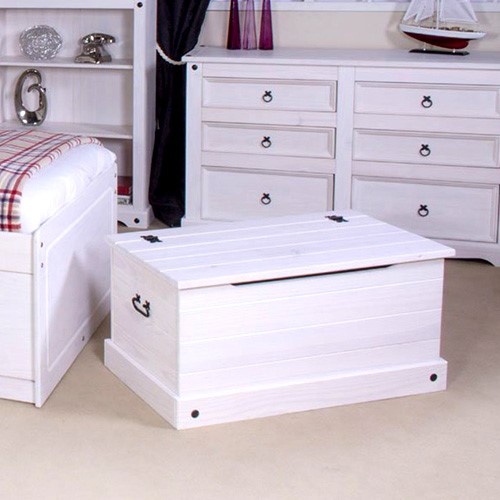 CRW540 Blanket box lifestyle image