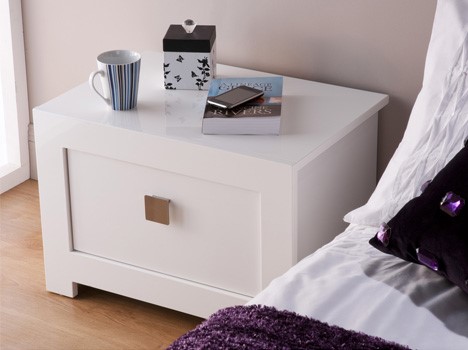 Bari bedside table